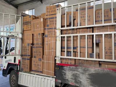 水處理設備裝車發(fā)往湖南